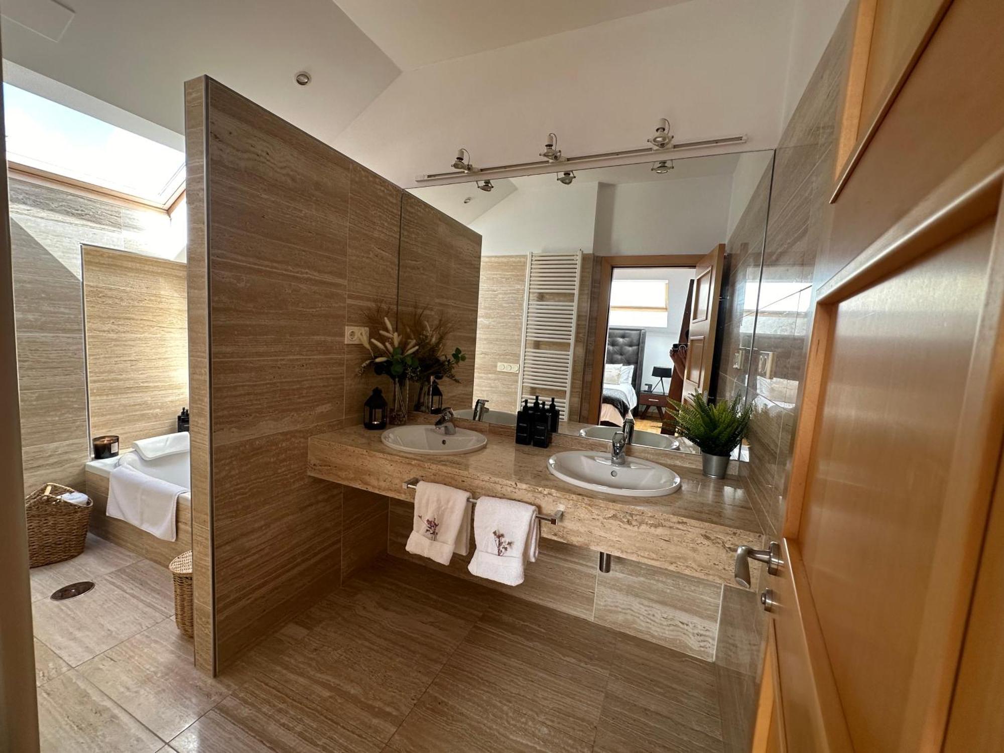Bustos Home Apartamento Gijón Eksteriør bilde